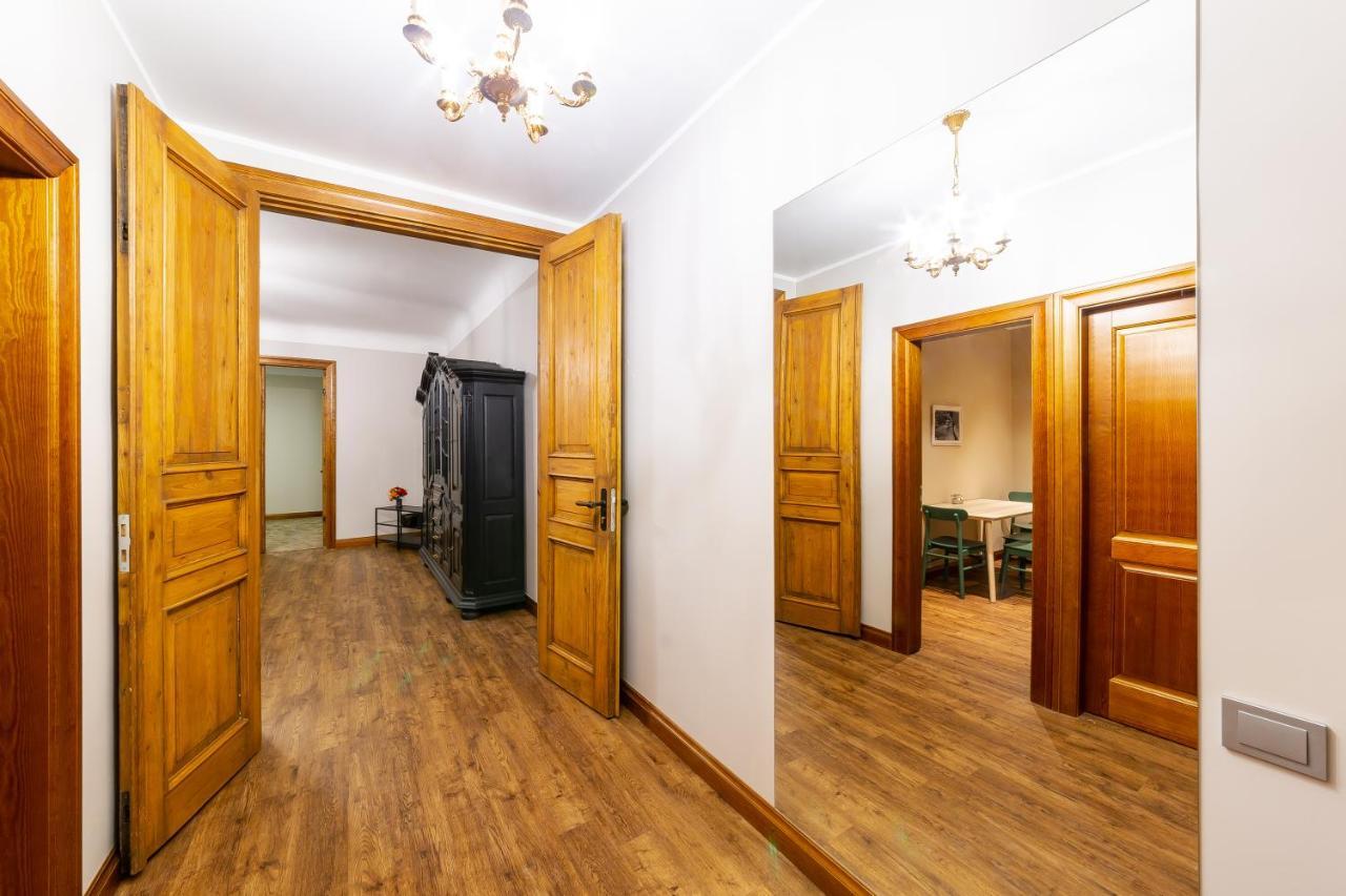 Appartamento Gourmet Storie'S Ap 68Sqm Renovated Free Parking Riga Esterno foto